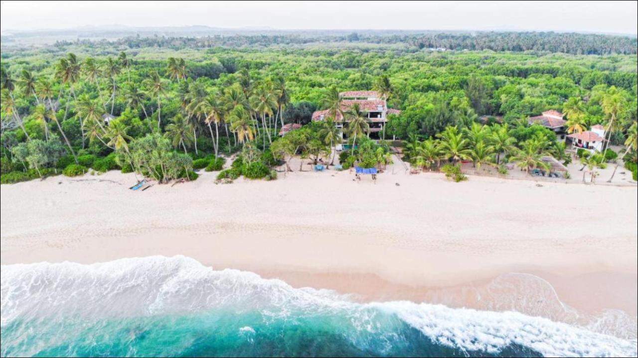 Serein Beach Hotel Tangalle Exteriör bild